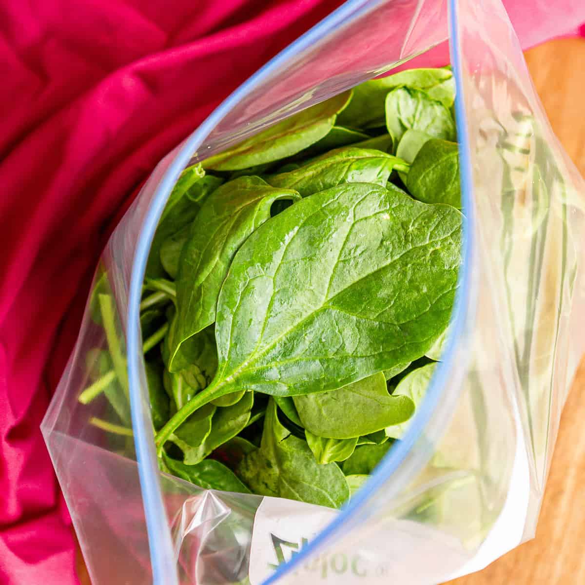 How to Freeze Spinach to Prevent Soggy Leaves & Food Waste